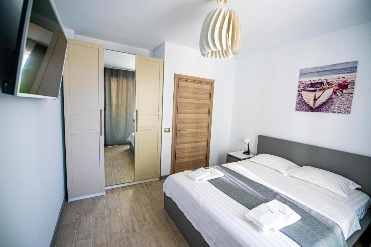 Apartament Katrina - Alezzi Beach - Sea View นาโวดาริ ภายนอก รูปภาพ